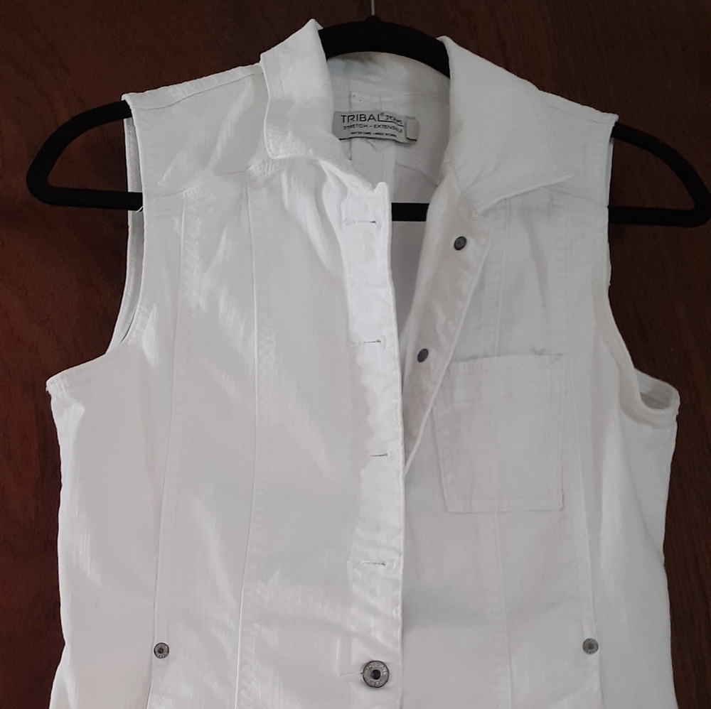 White Tribal Vest with pockets